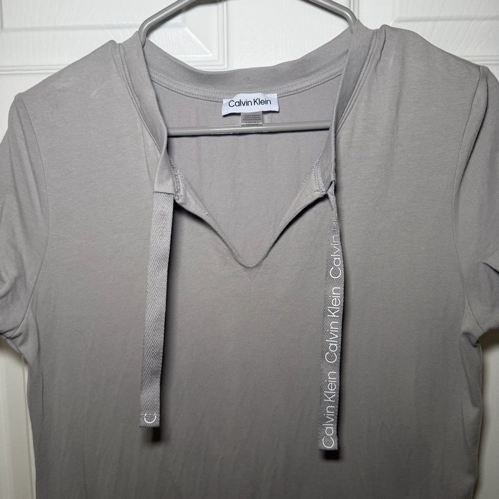 Calvin Klein Light Gray Athleisure Short Sleeve Golf Dress - Picture 2 of 5